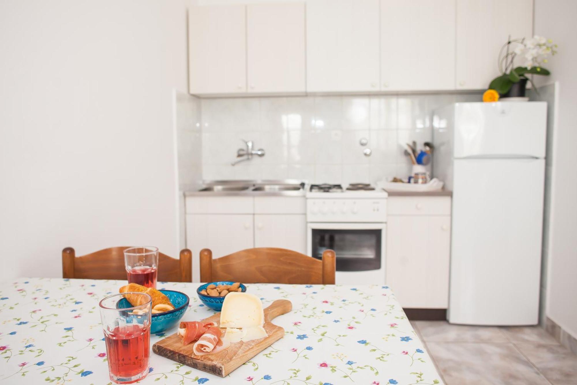 Hana Home - Apartments Tisno Chambre photo