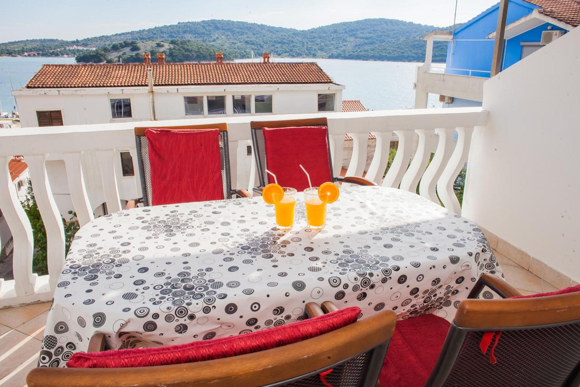 Hana Home - Apartments Tisno Chambre photo
