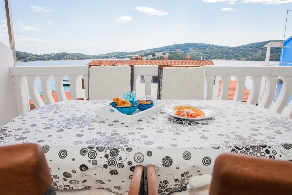 Hana Home - Apartments Tisno Extérieur photo