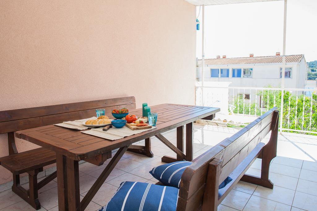 Hana Home - Apartments Tisno Extérieur photo