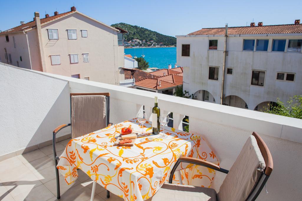 Hana Home - Apartments Tisno Extérieur photo