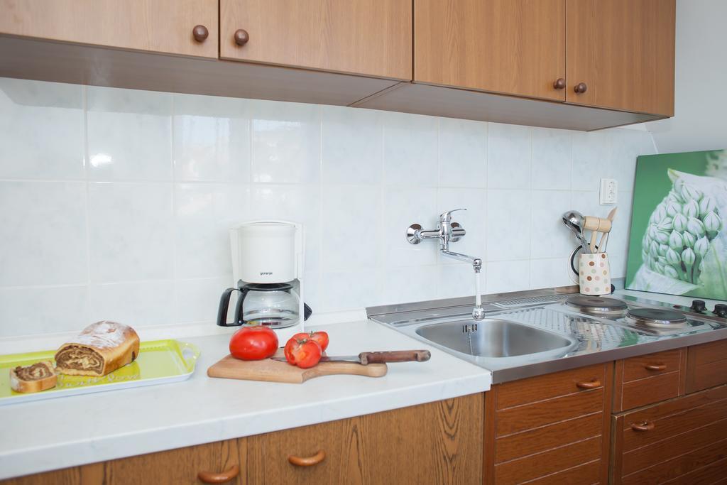 Hana Home - Apartments Tisno Extérieur photo