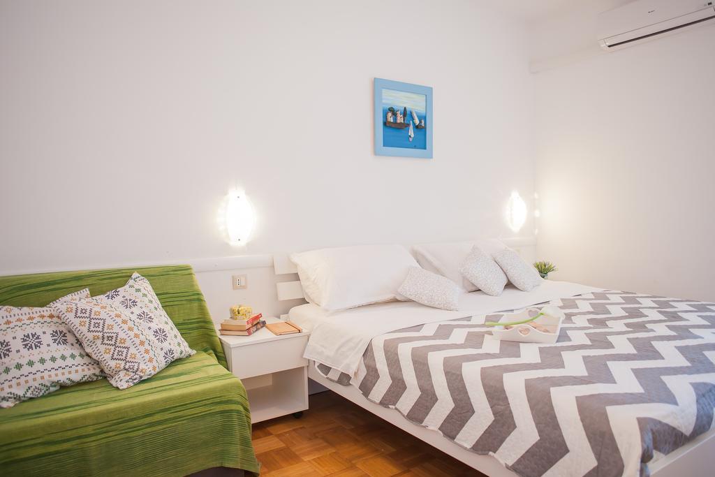 Hana Home - Apartments Tisno Extérieur photo