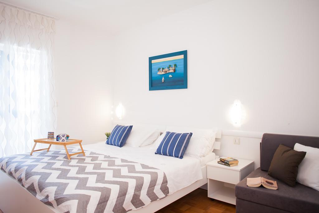 Hana Home - Apartments Tisno Extérieur photo